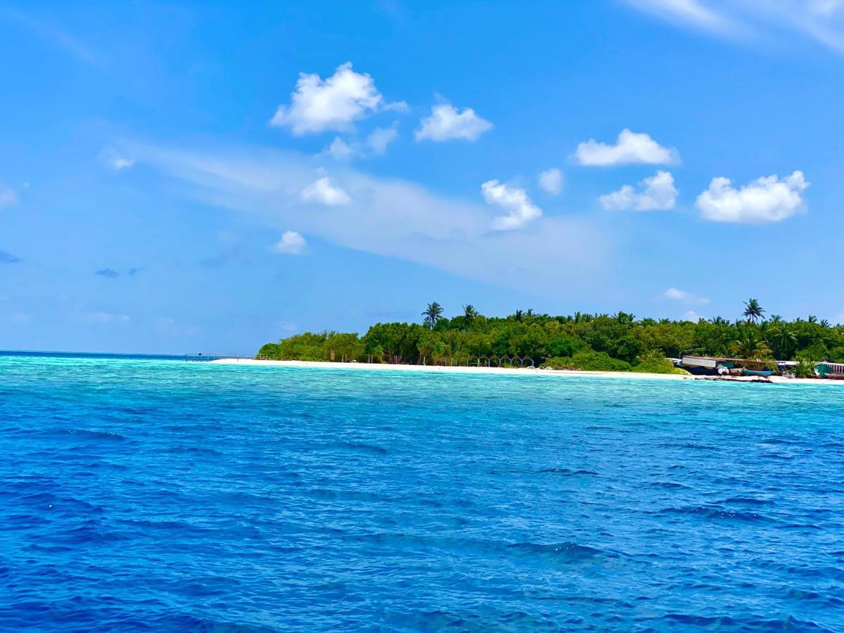 Готель Ocean Beach Maldive Maldives Екстер'єр фото
