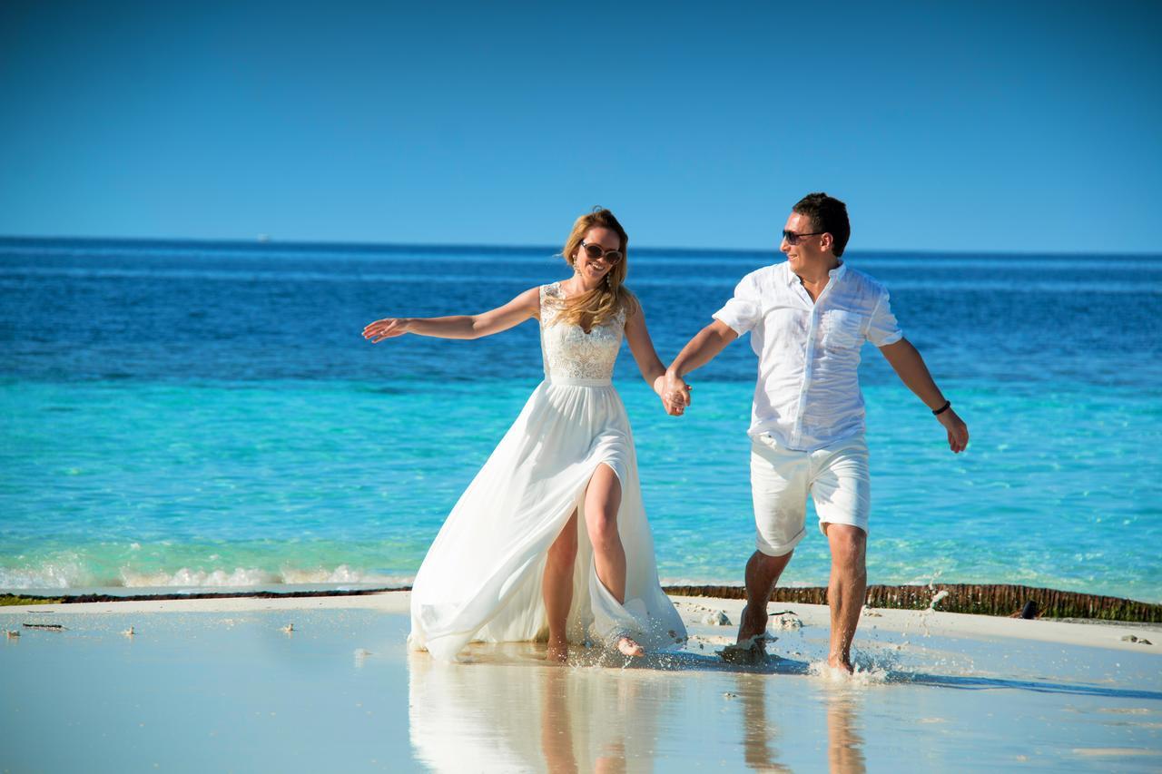 Готель Ocean Beach Maldive Maldives Екстер'єр фото