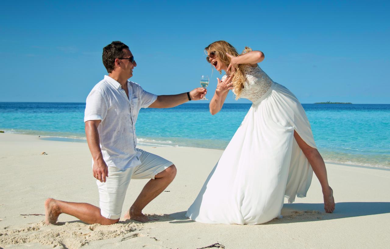 Готель Ocean Beach Maldive Maldives Екстер'єр фото