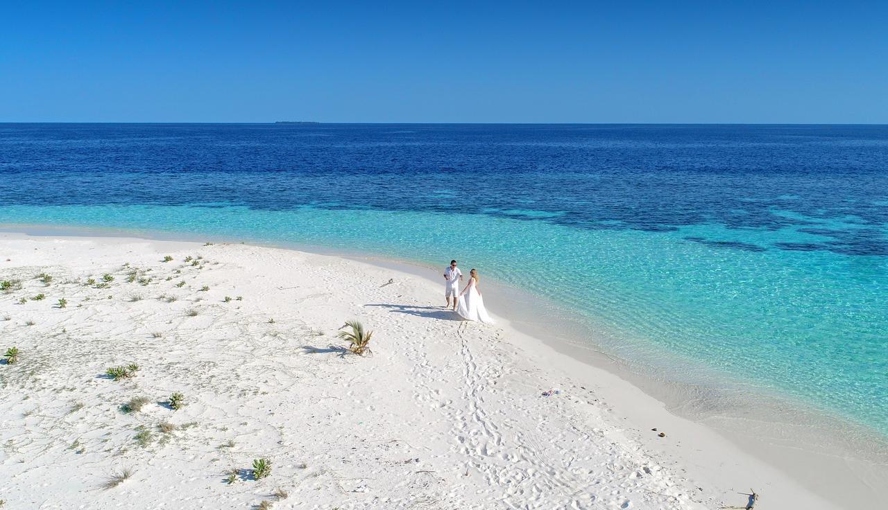 Готель Ocean Beach Maldive Maldives Екстер'єр фото