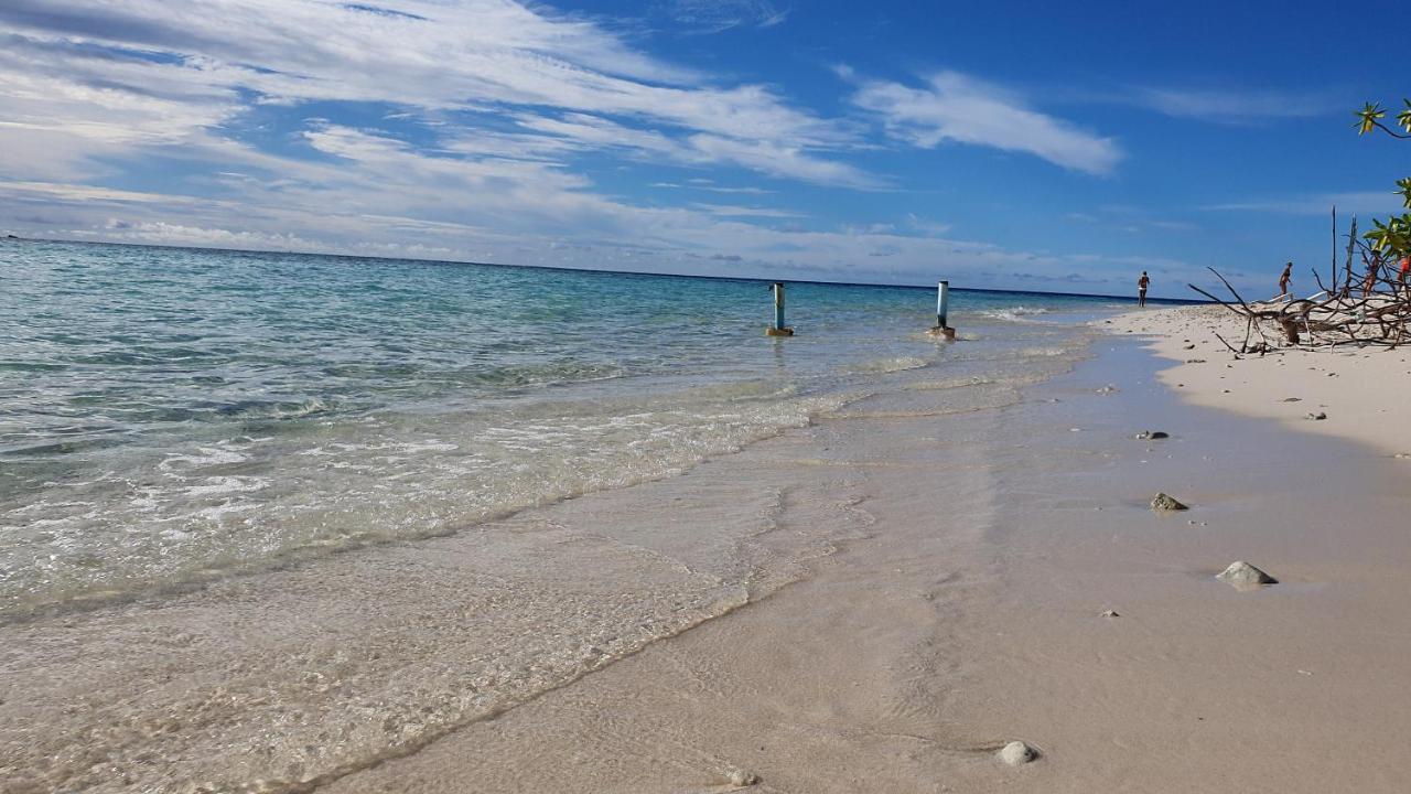 Готель Ocean Beach Maldive Maldives Екстер'єр фото