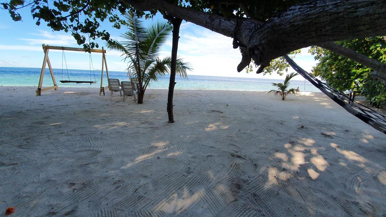 Готель Ocean Beach Maldive Maldives Екстер'єр фото